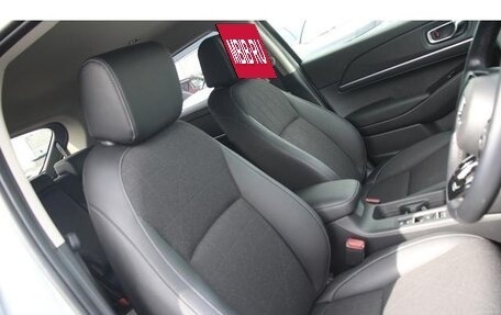 Honda Vezel, 2022 год, 1 760 000 рублей, 10 фотография