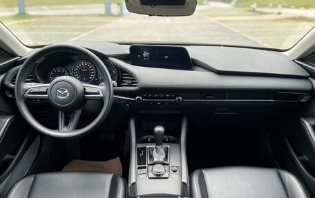 Mazda 3, 2022 год, 1 700 000 рублей, 10 фотография