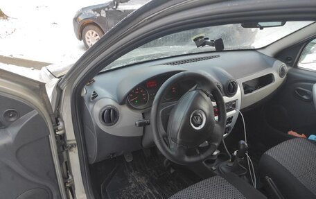 Renault Sandero I, 2010 год, 380 000 рублей, 5 фотография