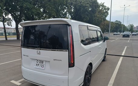 Honda Stepwgn, 2022 год, 2 800 000 рублей, 5 фотография