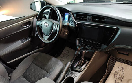 Toyota Corolla, 2018 год, 1 850 000 рублей, 9 фотография