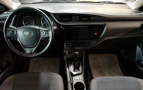 Toyota Corolla, 2018 год, 1 850 000 рублей, 10 фотография