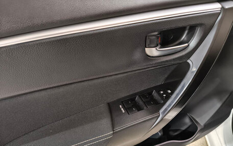 Toyota Corolla, 2018 год, 1 850 000 рублей, 14 фотография