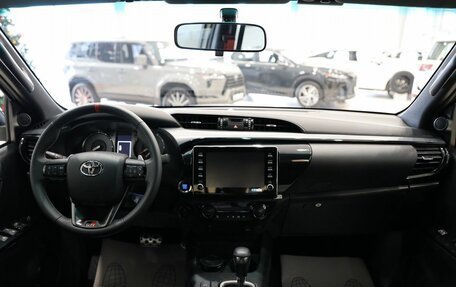 Toyota Hilux VIII, 2025 год, 8 900 000 рублей, 15 фотография