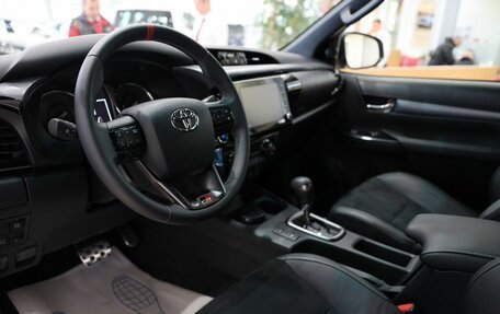 Toyota Hilux VIII, 2025 год, 8 900 000 рублей, 17 фотография