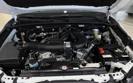 Toyota Hilux VIII, 2025 год, 8 900 000 рублей, 11 фотография