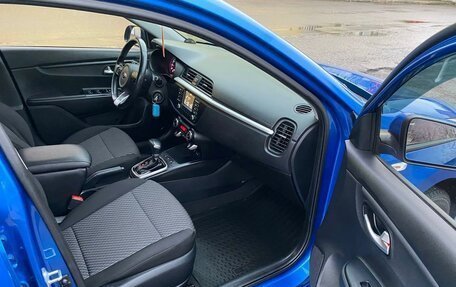 KIA Rio IV, 2018 год, 1 780 000 рублей, 2 фотография