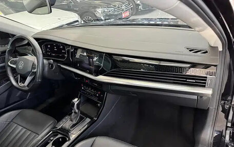 Volkswagen Passat B8 рестайлинг, 2021 год, 2 210 000 рублей, 19 фотография