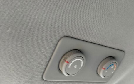 Hyundai Grand Starex Grand Starex I рестайлинг 2, 2013 год, 1 450 000 рублей, 17 фотография