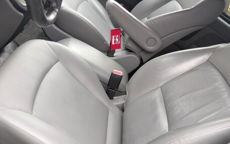 Hyundai Grand Starex Grand Starex I рестайлинг 2, 2013 год, 1 450 000 рублей, 14 фотография