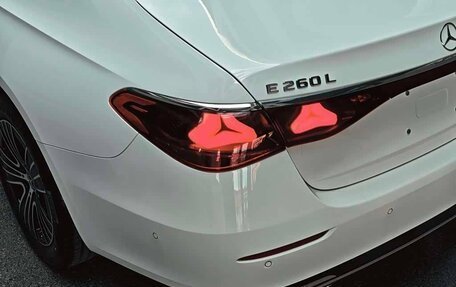 Mercedes-Benz E-Класс, 2024 год, 6 190 000 рублей, 21 фотография