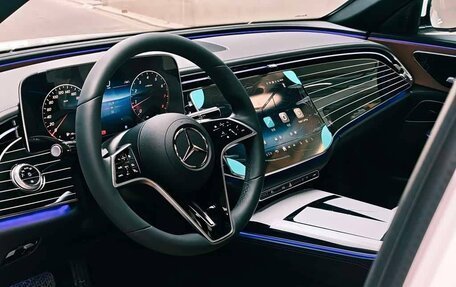 Mercedes-Benz E-Класс, 2024 год, 6 190 000 рублей, 19 фотография