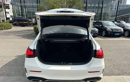 Mercedes-Benz E-Класс, 2024 год, 6 190 000 рублей, 29 фотография