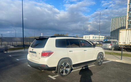 Toyota Highlander III, 2010 год, 1 550 000 рублей, 2 фотография