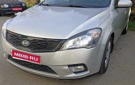 KIA cee'd I рестайлинг, 2011 год, 670 000 рублей, 1 фотография