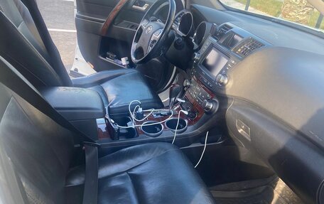 Toyota Highlander III, 2010 год, 1 550 000 рублей, 7 фотография