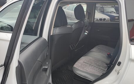 Mitsubishi Outlander III рестайлинг 3, 2018 год, 2 100 000 рублей, 8 фотография