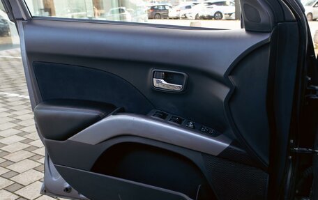 Mitsubishi Outlander III рестайлинг 3, 2008 год, 995 000 рублей, 12 фотография