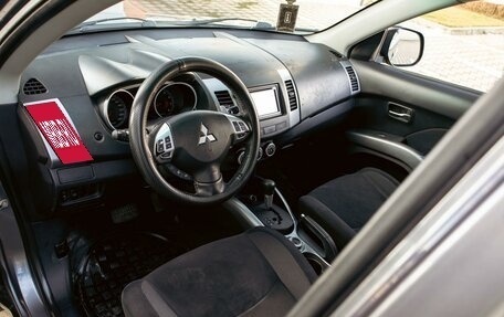 Mitsubishi Outlander III рестайлинг 3, 2008 год, 995 000 рублей, 13 фотография