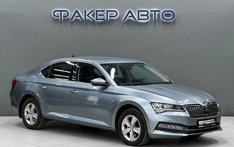 Skoda Superb III рестайлинг, 2021 год, 2 500 000 рублей, 2 фотография