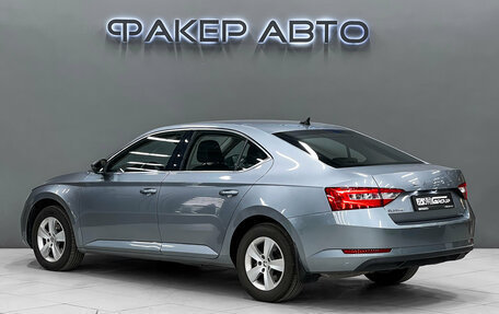 Skoda Superb III рестайлинг, 2021 год, 2 500 000 рублей, 3 фотография