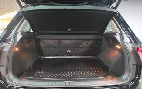 Volkswagen Tiguan II, 2018 год, 3 499 000 рублей, 22 фотография