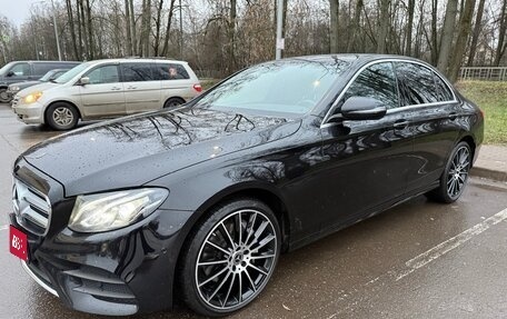 Mercedes-Benz E-Класс, 2017 год, 4 800 000 рублей, 1 фотография