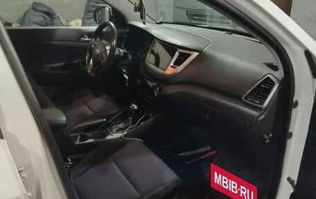 Hyundai Tucson III, 2018 год, 2 100 000 рублей, 3 фотография