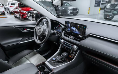 Toyota RAV4, 2025 год, 4 320 000 рублей, 3 фотография