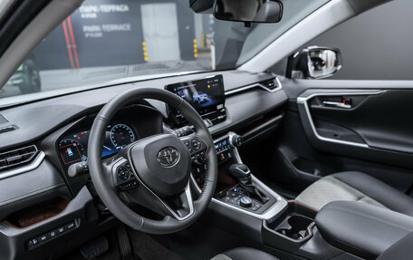 Toyota RAV4, 2025 год, 4 320 000 рублей, 12 фотография