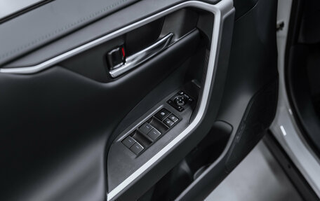 Toyota RAV4, 2025 год, 4 320 000 рублей, 23 фотография