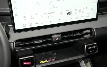 Toyota RAV4, 2025 год, 4 438 083 рублей, 15 фотография