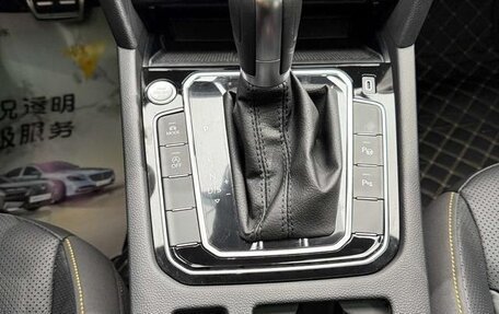 Volkswagen Passat CC, 2025 год, 4 100 000 рублей, 25 фотография