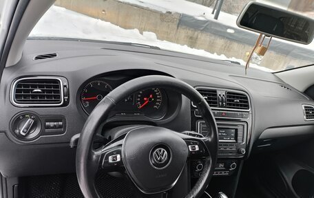 Volkswagen Polo VI (EU Market), 2017 год, 1 100 000 рублей, 8 фотография