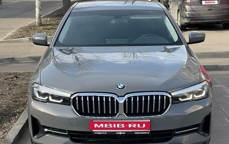 BMW 5 серия, 2020 год, 4 900 000 рублей, 4 фотография