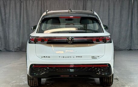 Volkswagen Tiguan, 2025 год, 4 990 000 рублей, 5 фотография