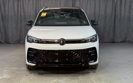 Volkswagen Tiguan, 2025 год, 4 990 000 рублей, 2 фотография