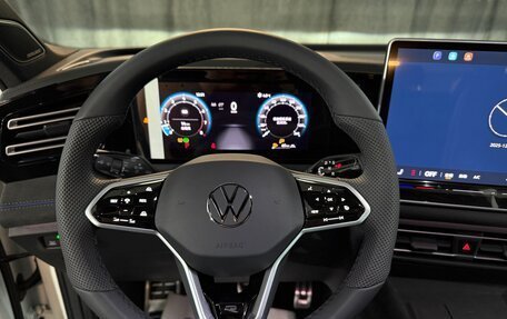 Volkswagen Tiguan, 2025 год, 4 990 000 рублей, 10 фотография