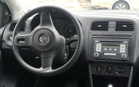 Volkswagen Polo VI (EU Market), 2010 год, 740 000 рублей, 11 фотография