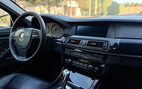 BMW 5 серия, 2010 год, 1 490 000 рублей, 14 фотография