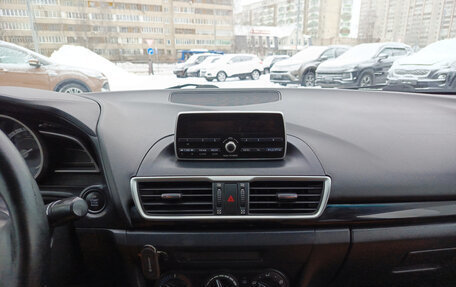 Mazda 3, 2014 год, 1 010 000 рублей, 18 фотография