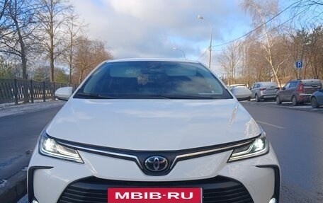 Toyota Corolla, 2022 год, 2 350 000 рублей, 2 фотография