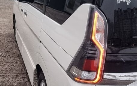 Nissan Serena IV, 2018 год, 2 100 000 рублей, 3 фотография