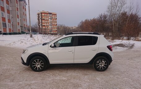 Renault Sandero II рестайлинг, 2020 год, 1 115 000 рублей, 2 фотография