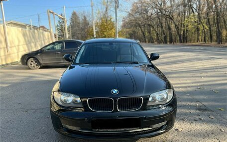 BMW 1 серия, 2011 год, 1 000 000 рублей, 2 фотография