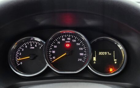 Renault Logan II, 2019 год, 999 000 рублей, 15 фотография