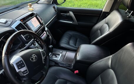 Toyota Land Cruiser 200, 2013 год, 3 550 000 рублей, 2 фотография