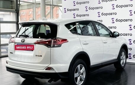 Toyota RAV4, 2019 год, 2 630 000 рублей, 6 фотография