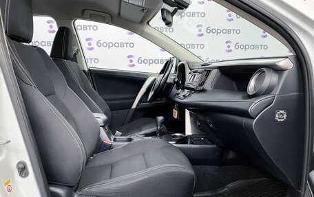 Toyota RAV4, 2019 год, 2 630 000 рублей, 15 фотография