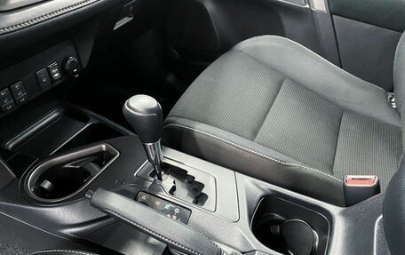 Toyota RAV4, 2019 год, 2 630 000 рублей, 16 фотография